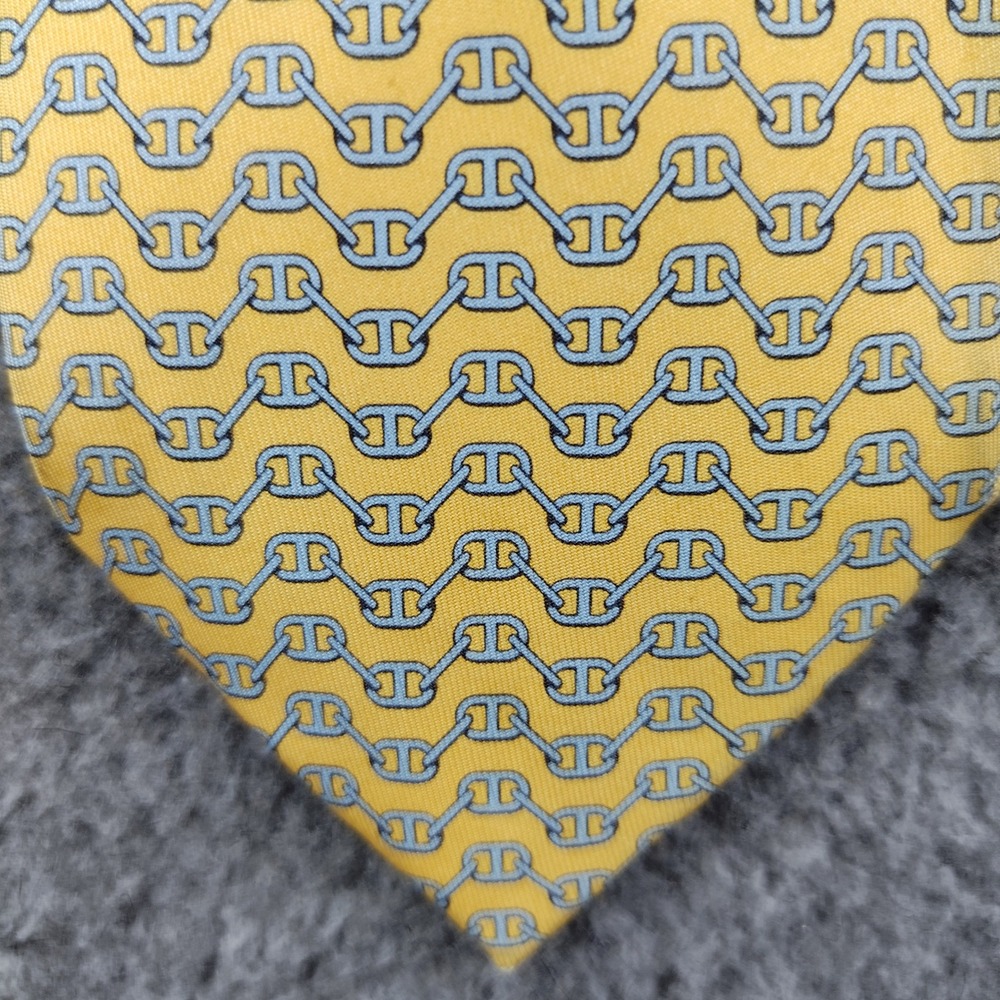 Hermes Paris Mens Yellow Silk Tie Blue Geometric Chain Link France W3.5 L:58"